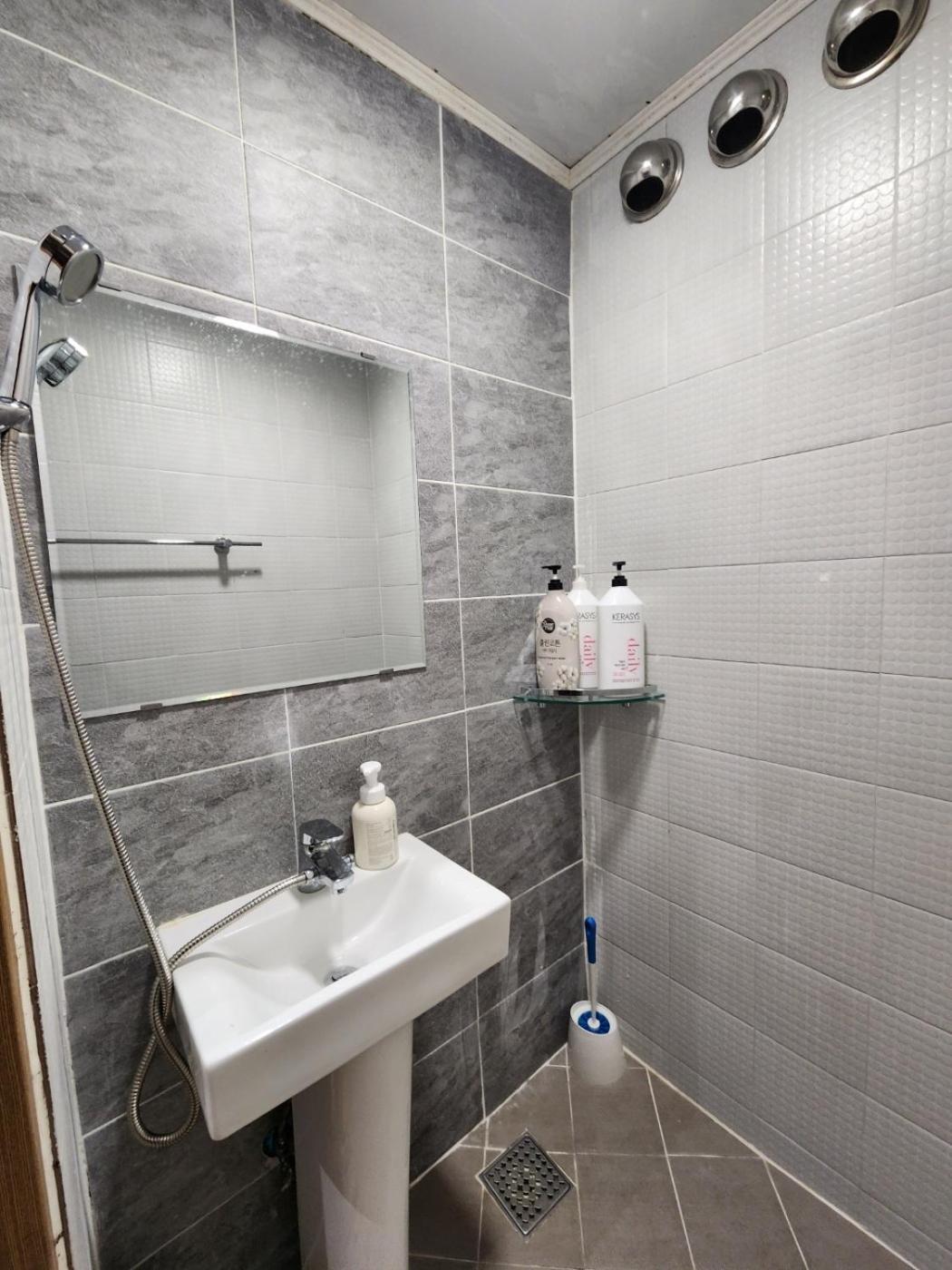 Hostel Jl In Chung-Jeong Seoul Ngoại thất bức ảnh